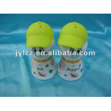 salt and pepper set with silicone cap